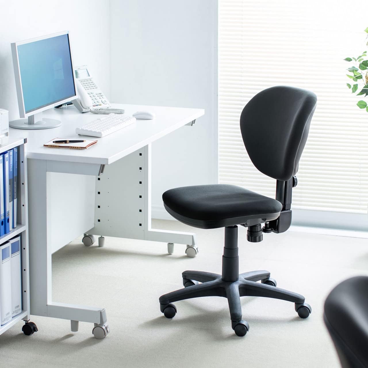 Sanwa Supply SNC-T162BK Office Chair (Black)