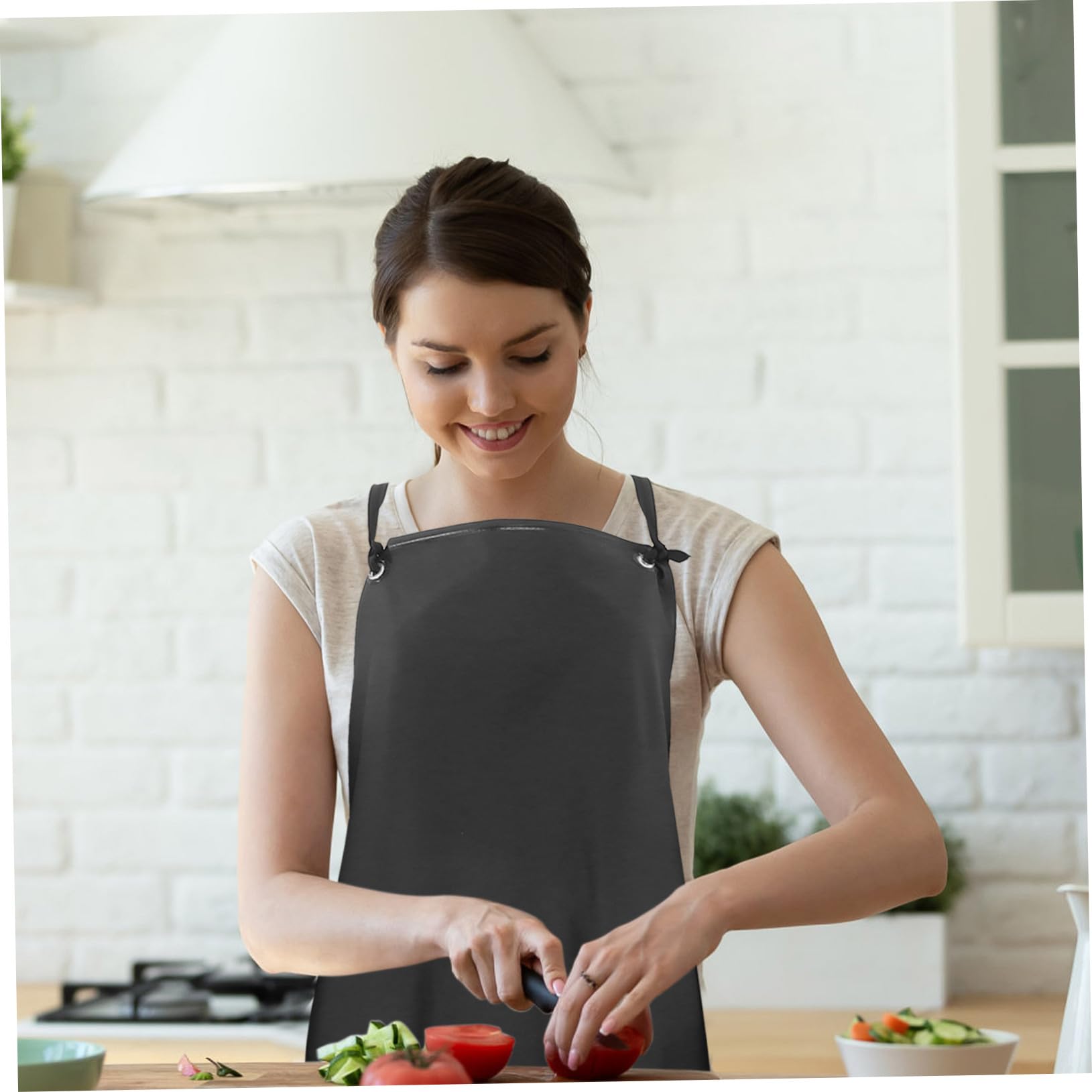 Wasserdichte Pvc küchenschürze Schwarz rot Ölbeständig Verstellbar mit Langen Ärmeln Dickes Material Schmutzabweisend für Kochen Backen Gartenarbeit und Hausarbeit