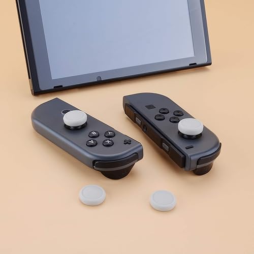 Vista 7 de eXtremeRate PlayVital - Tapas para joystick Switch Lite, tapa analógica de silicona para empuñaduras de pulgar OLED Joycon - Gris claro