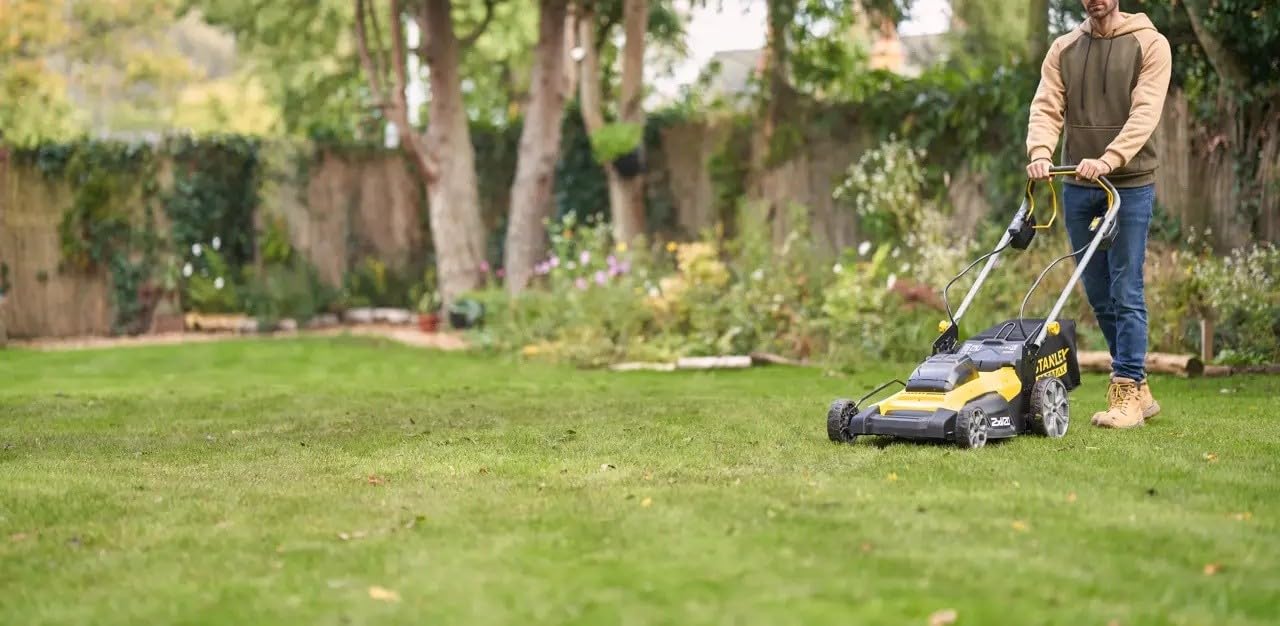 Stanley SFMCMWS251M FATMAX V20 kosiarka akumulatorowa 51 cm z napędem na koła 2 x 18 V 4,0 Ah
