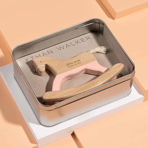 Miniatura 5 de Regalo personalizado de caballo de madera con nombre del bebé grabado, un juguete de recuerdo perfecto para niños pequeños, bebés y recién nacidos,