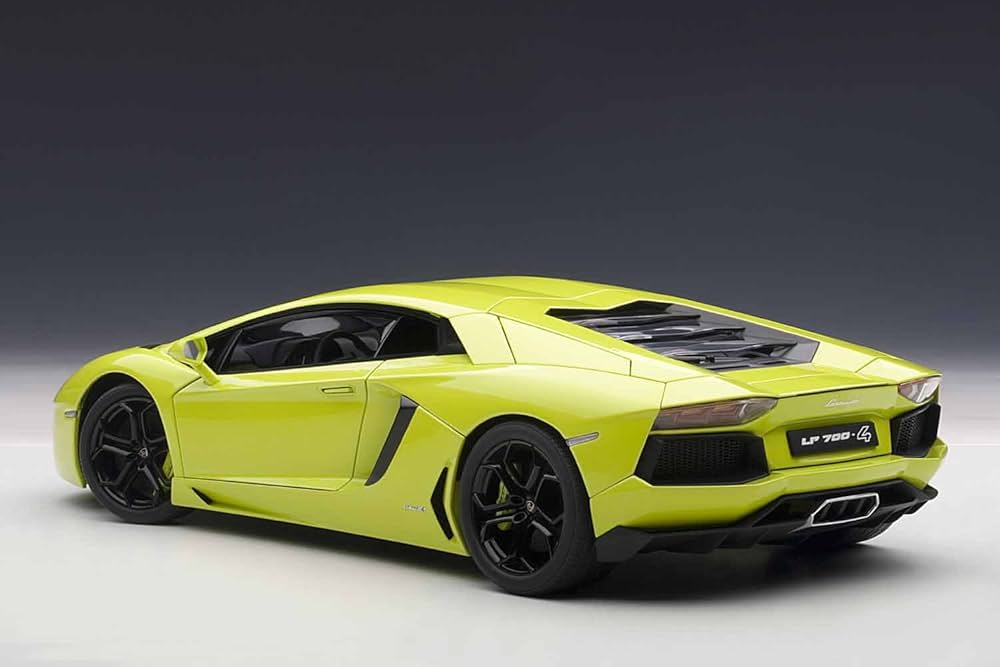 ミニカー 1/18 AUTOart Lamborghini AVENTADOR LP700 AUTOart 1/18 Lamborghini Aventador LP700-4 (Green VERDE