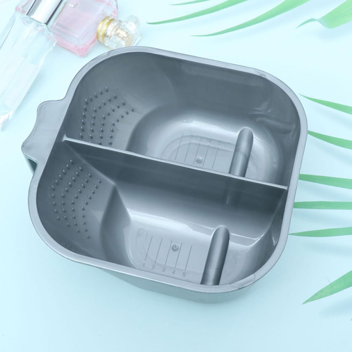 Double Hair Dye Mixing Bowls Set Salon Hair Color Bowls in Black and Gray for Professional and Home Dyeing and Highlighting Tools