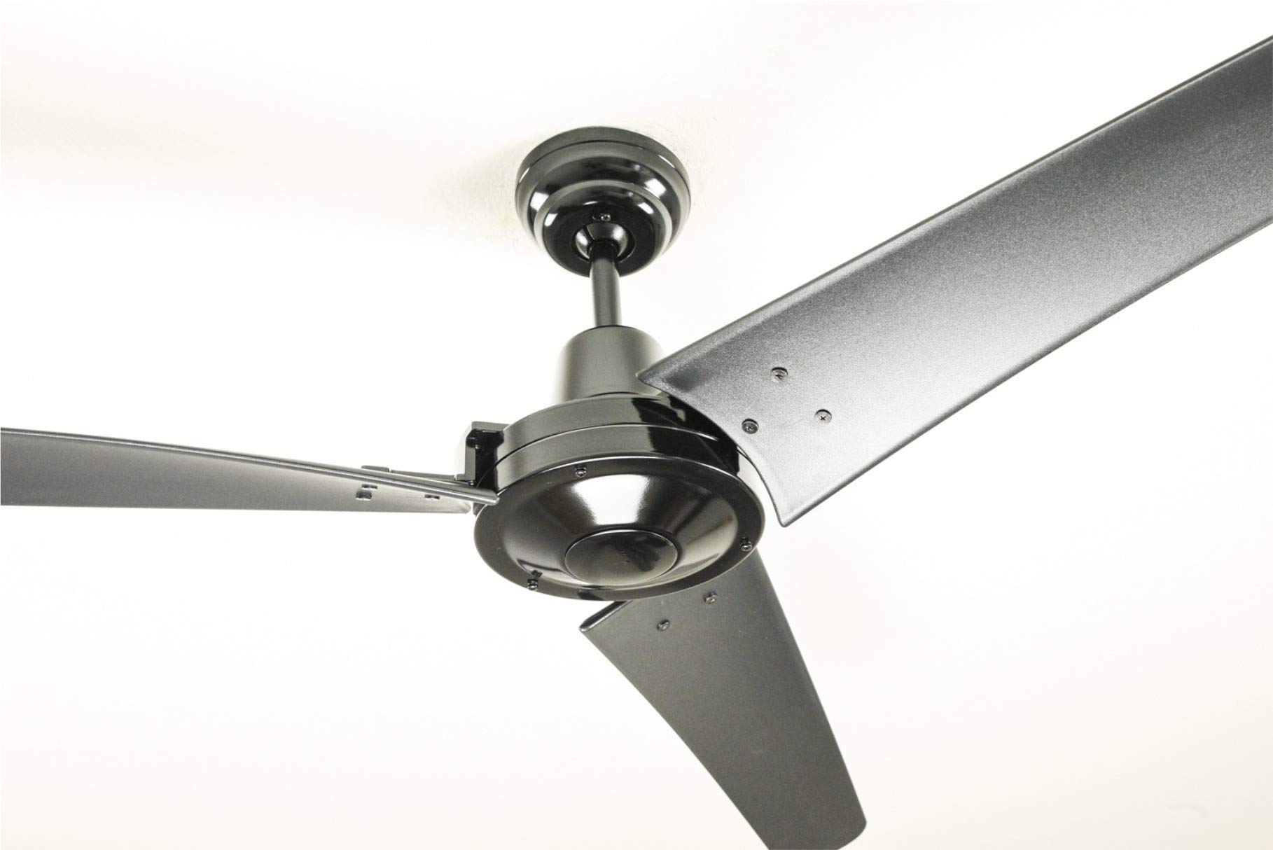 Ventilatore industriale a soffitto Pepeo Vourdries Black 142 cm con telecomando incluso