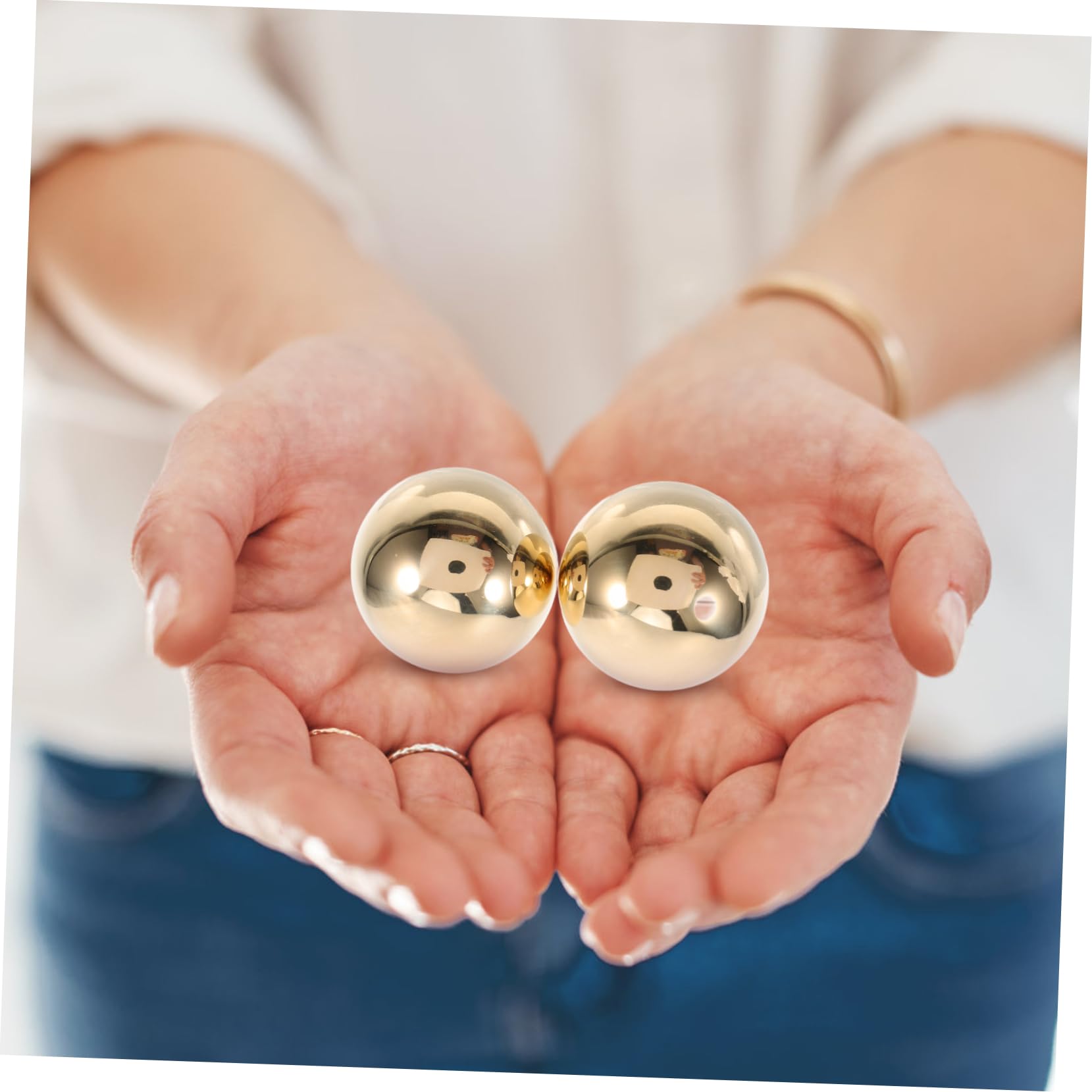 Anneome 2 Bolas de Latón Dorado Portátiles para Fitness y Masaje de Manos, Balones Pequeñas para Ejercicio y Relajación en Casa o Gimnasio