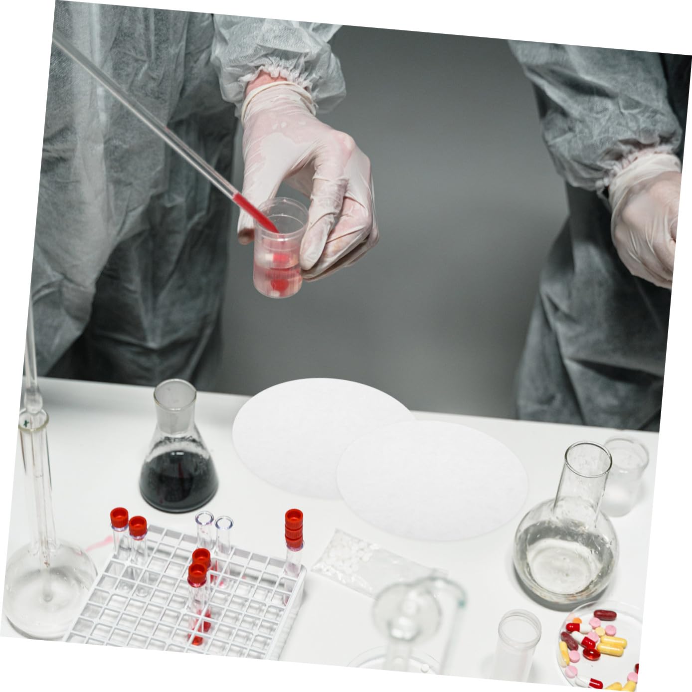 Carta da Filtro Qualitativa 18cm Bianca 100 Pezzi a Flusso Medio | Dischi per Laboratorio, Separa Precipitati Grossolani e Gelatinosi, per Applicazioni Chimiche Generali e Esperimenti