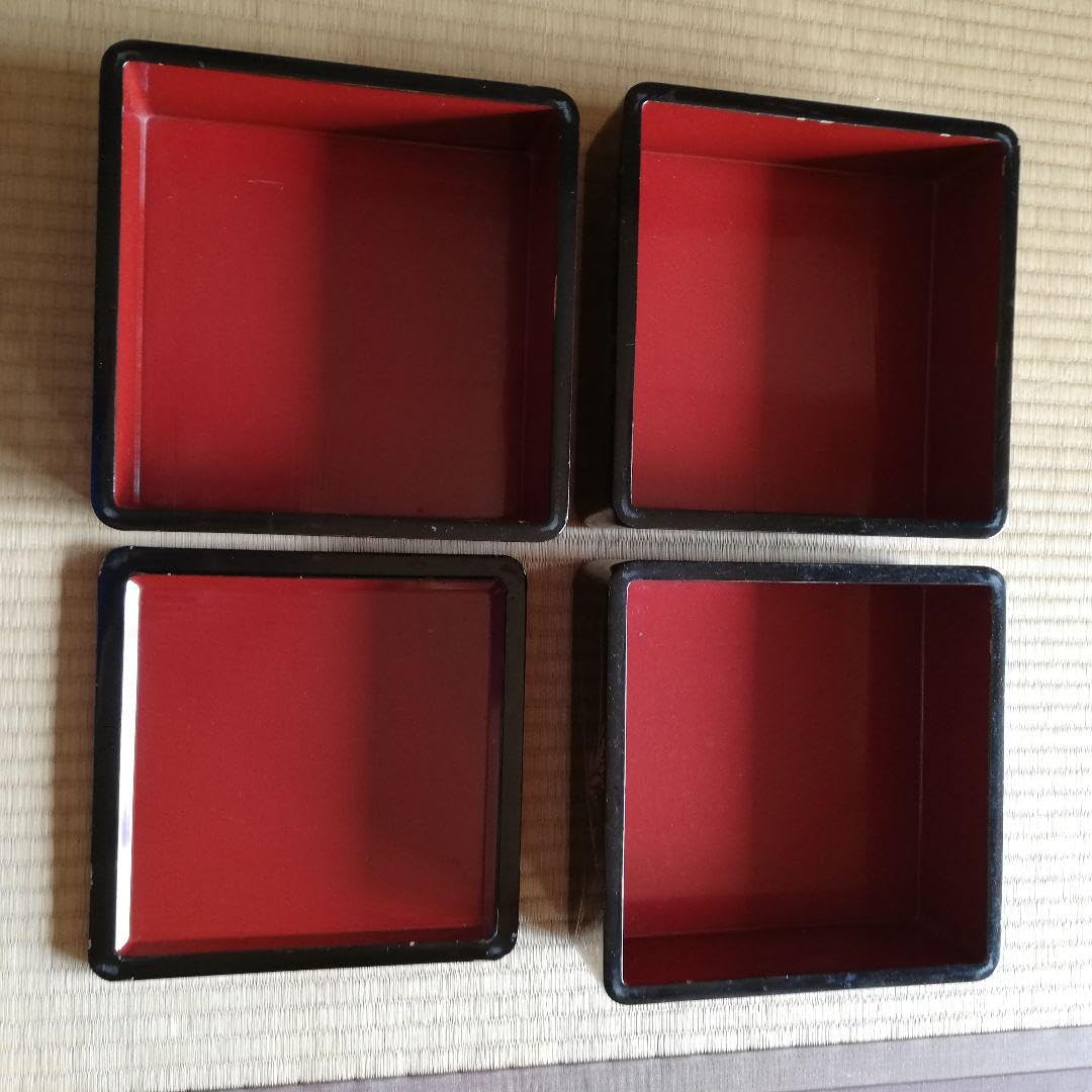 輪島塗　　重箱五段　沈金　木箱入り Amazon.co.jp: 輪島塗 重箱五段 沈金 木箱入り : ホーム＆キッチン