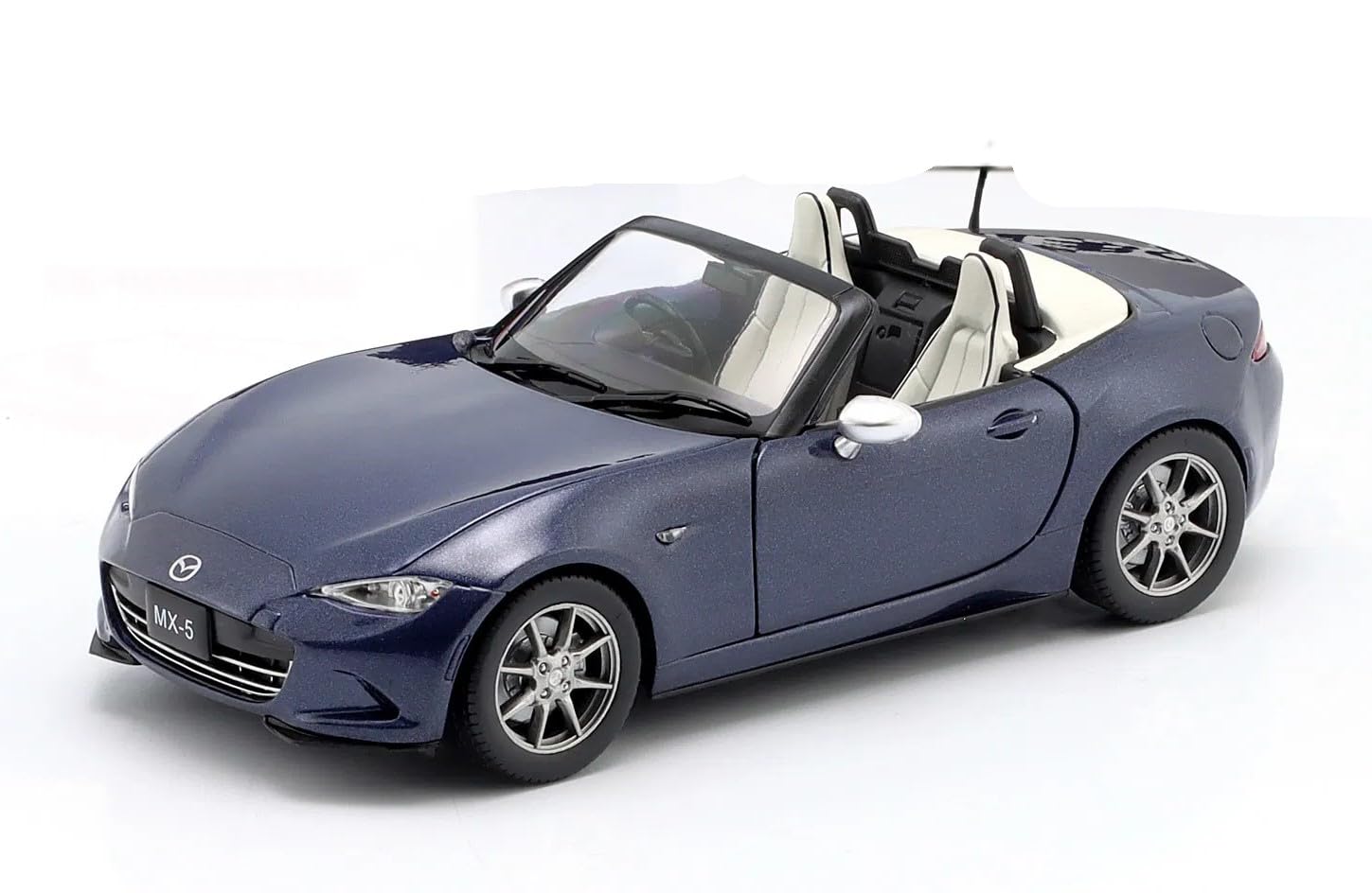 Amazon.co.jp: WHITEBOX 1/24 Mazda MX-5 (Roadster) 2019 Dark Blue