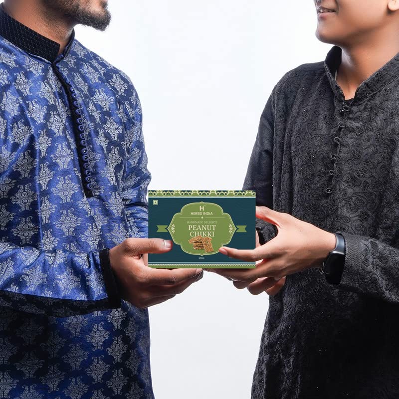 Image of HERBS INDiA Peanut Chikki, Peanut Bar, No Added Preservatives and Colours 400g | Gajak | Sweets | Made With Jaggery | Groundnut Gazak | For Any Occasion