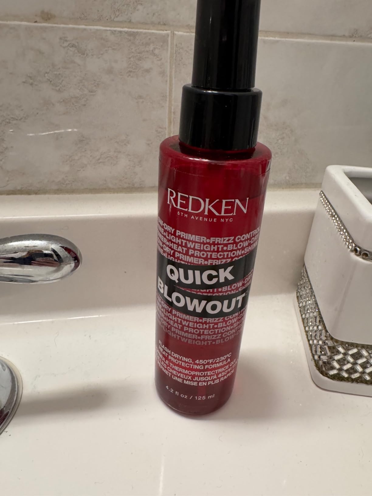 Redken Quick Blowout Heat Protectant Spray For All Hair Types - Smooths & Adds Shine, Lightweight Blowdry Styling Primer with Heat Protection