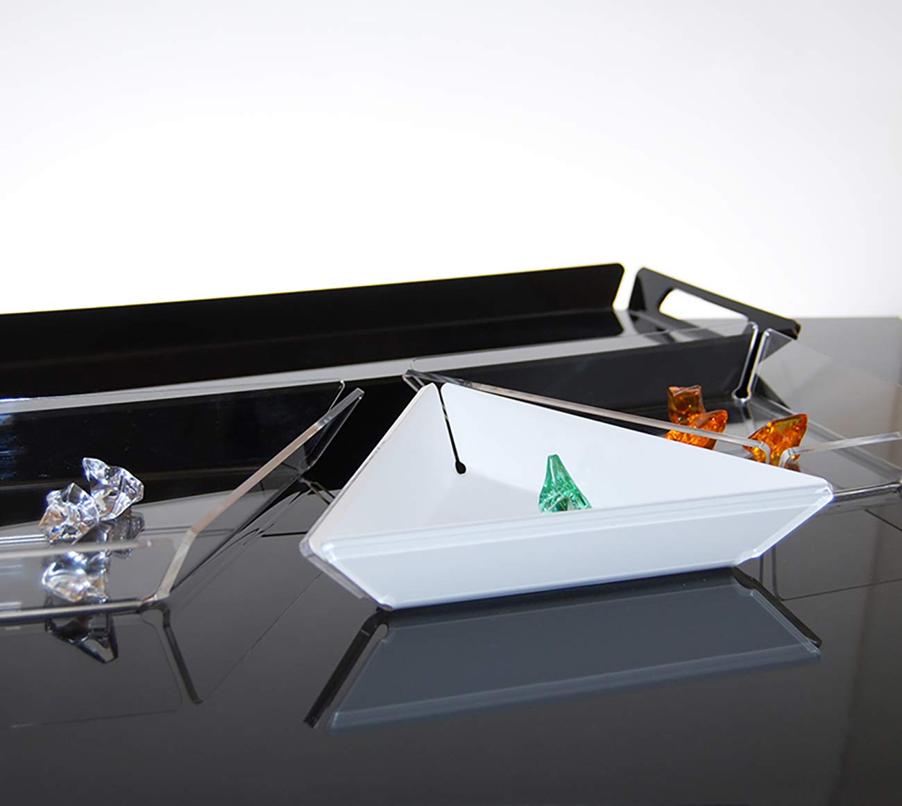 Set Composto da 4 vassoi per aperitivi, Tapas e Snack in Cristallo Acrilico Clover Colore Nero