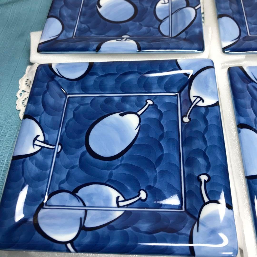 源右衛門窯 染濃プルーン文 角皿 5枚１セット　未使用品　木箱入り 源右衛門窯 染濃プルーン文 角皿 51セット 木箱入り 皿 ｜ 有田焼の