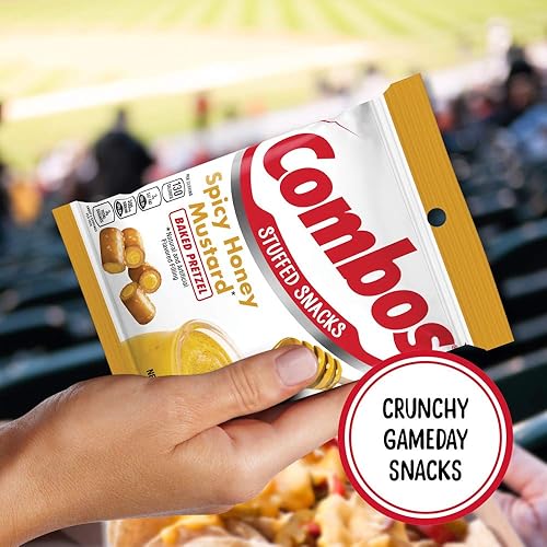 Vista 28 de COMBOS Paquetes de bocadillos horneados con pretzel de queso cheddar, bocadillos de galletas de queso, bolsa de 6.3 onzas, caja a granel