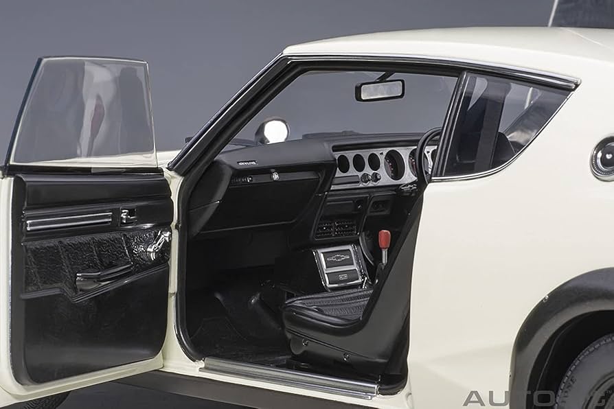 Amazon | オートアート (AUTOart) 1/18 ニッサン スカイライン