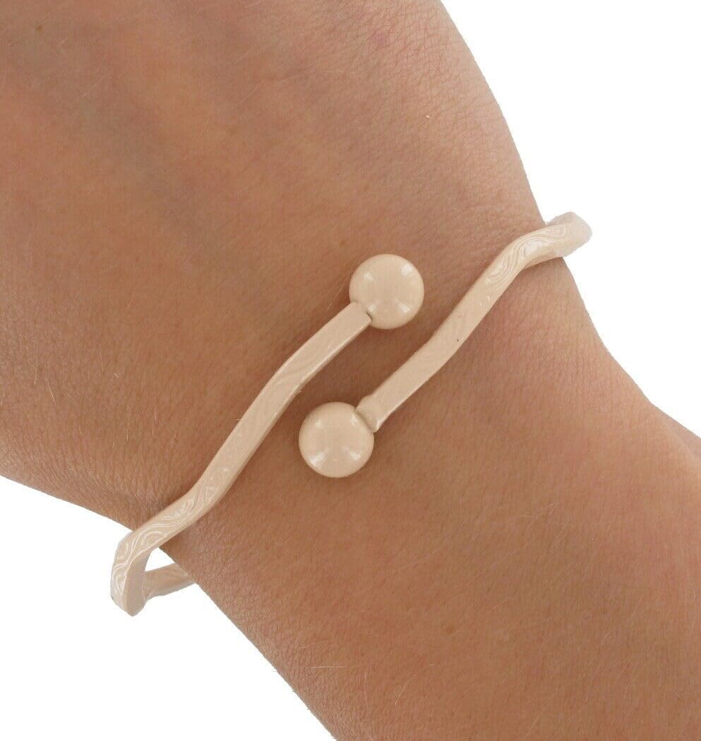 Beige Retro Swirls Pattern Enamel Wave Wrap Around Layering Bracelet 1970s Fashion Bracelets for Women Trendy Accessories for Women Stylish Additions Chic Details