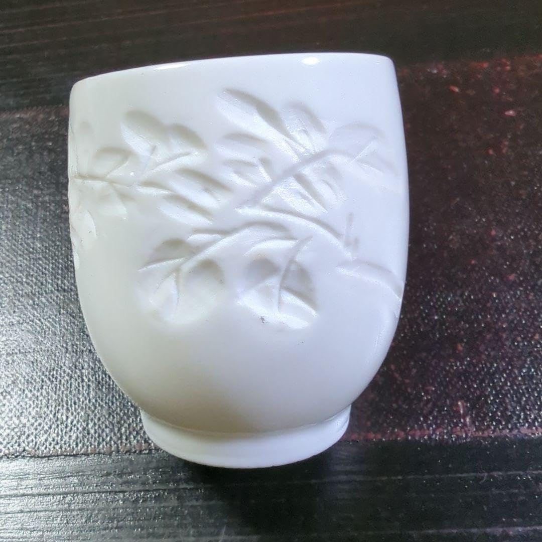 Amazon | 出石焼 昇山 白磁湯呑み 透かし花絵 | ノーブランド品