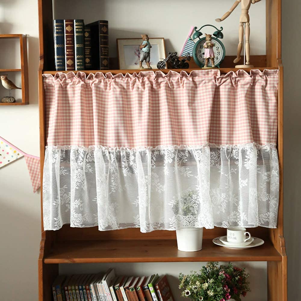 Rideaux brise-bise à motif rose treillis pour filtrer la lumière de votre cuisine avec élégance