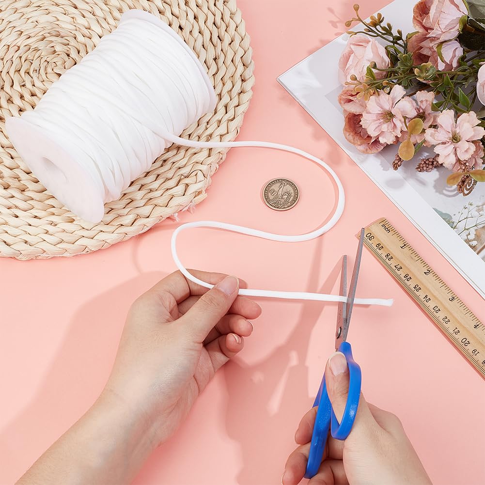 BENECREAT Cordino Elastico Piatto Da 50 m, Corda Elastica Morbida Da 5mm per Cucire con Rocchetto di Plastica per Realizzare Bikini, Costumi Da Bagno e Accessori per Capelli, Bianco