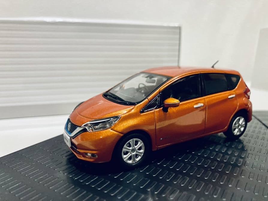 Nissan NOTE e-POWER ミニカー 2017年式 Amazon | 日産 ノート イーパワー 2台セット NISSAN NOTE e