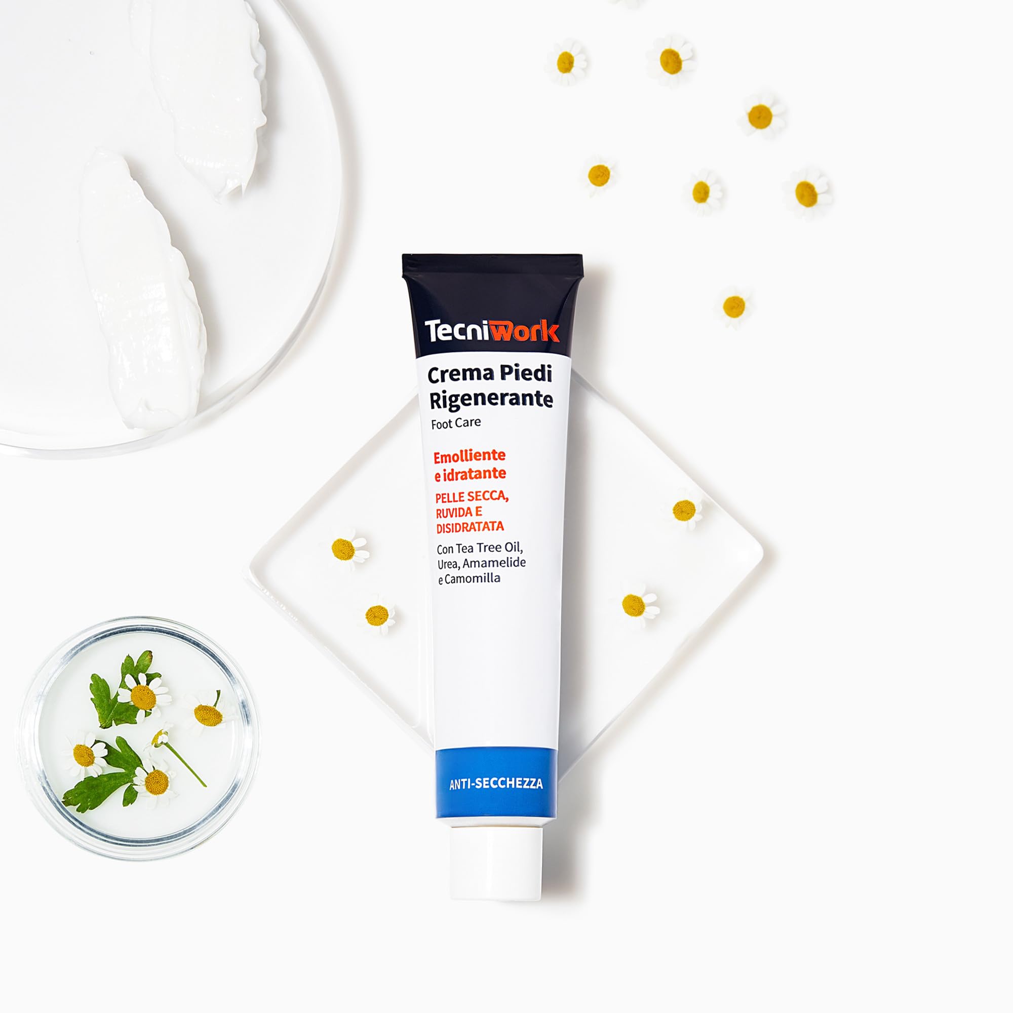 Tecniwork Crema Piedi Rigenerante Idratante ed Emolliente con Tea Tree Oil, Urea, Amamelide e Camomilla per Pelle Secca e Disidratata 75 ml