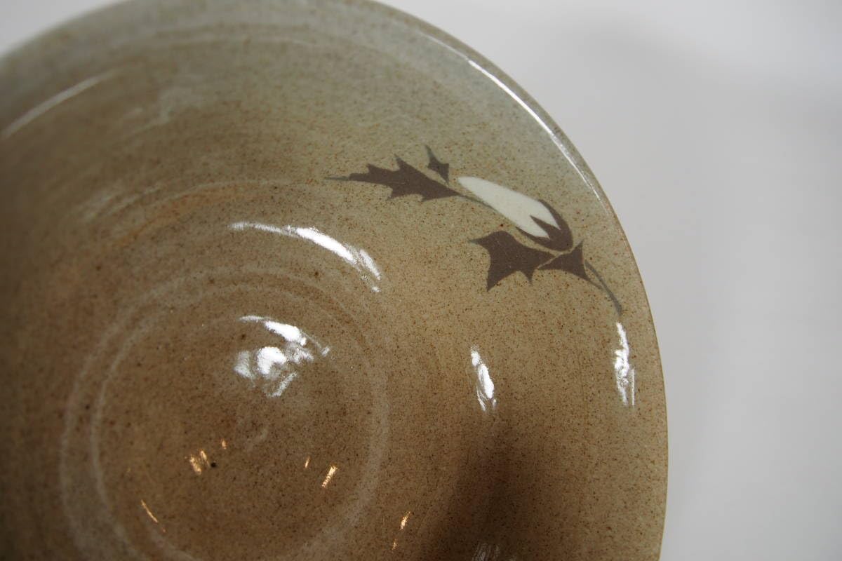 Amazon.co.jp: 奥下寿子 備中 茂平窯 花絵 象嵌 平茶碗 抹茶茶碗