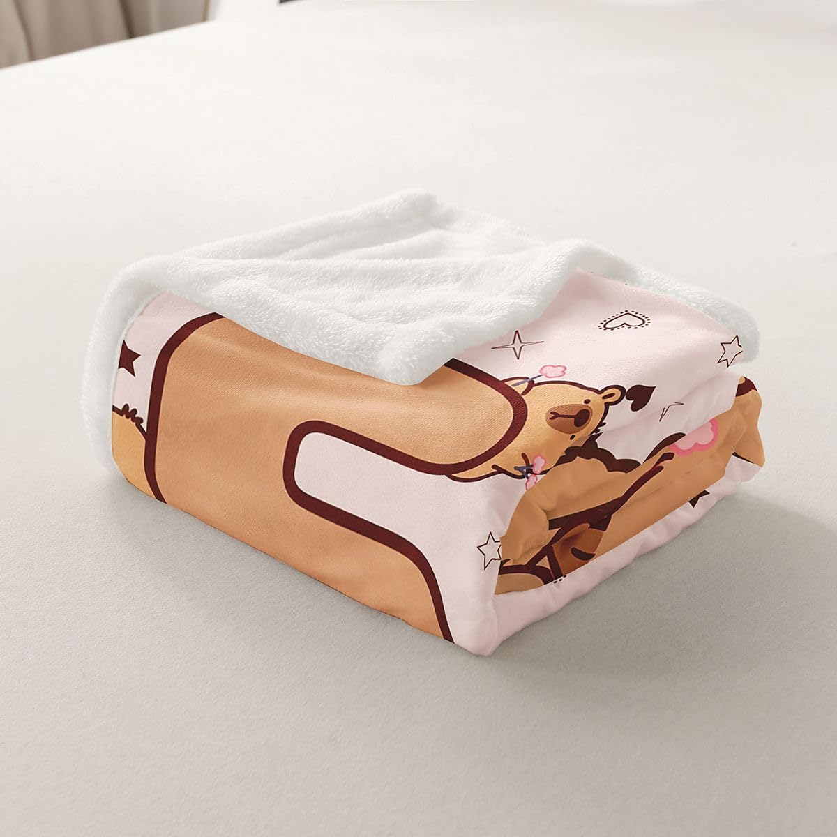 Loussiesd Zabawny koc z kapibarami kreskówka kapibara miękki polar szerpa przytulny puszysty pluszowy ciepły inicjał F puszysty pluszowy koc kawaii zwierzęta podwójne 152 x 180 cm na łóżko kanapę