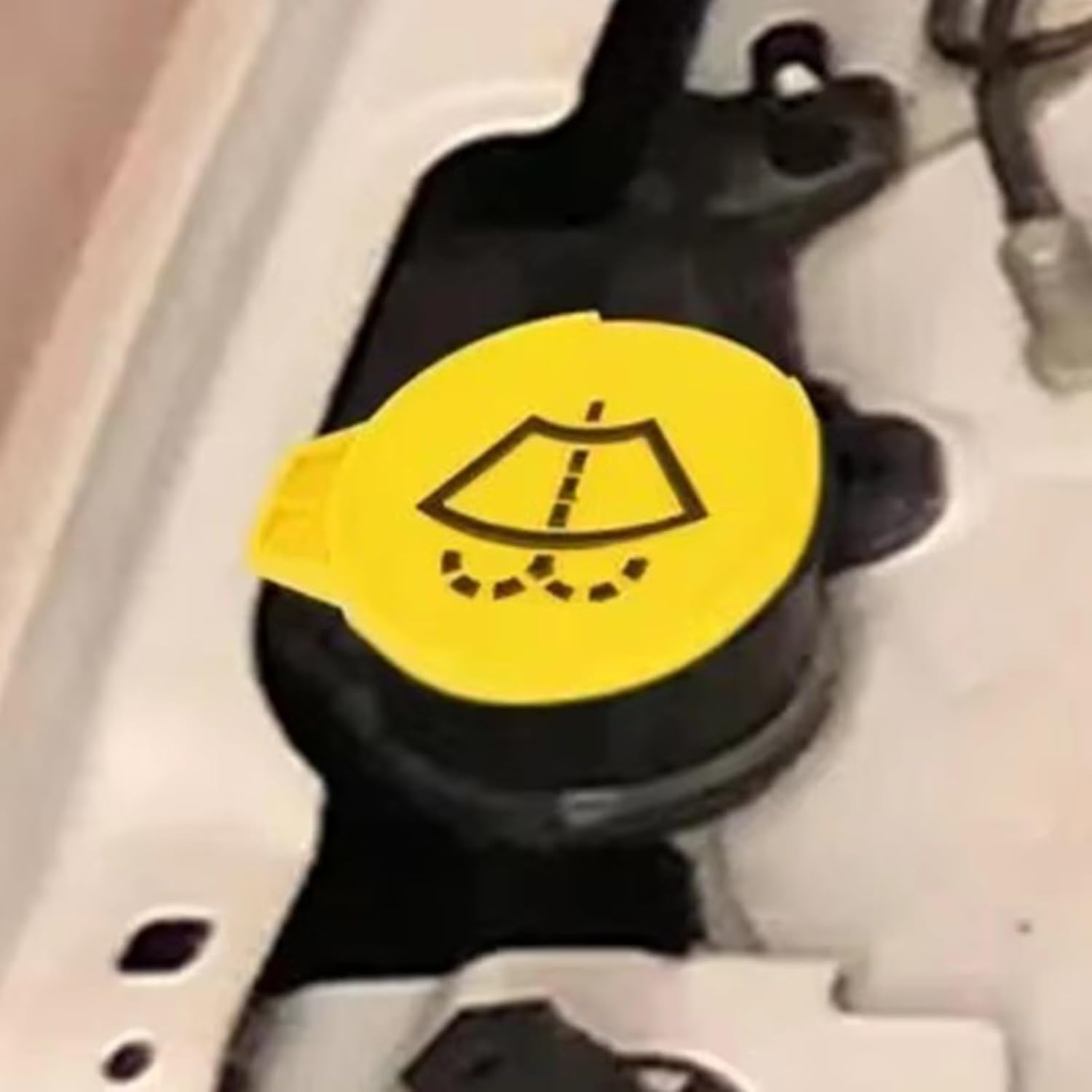 Car radiator cap Compatible With Jeep For Cherokee 2013-2022 Car Windshield Wiper Washer Fluid Reservoir Cap 68225063AA 68382361AA 53382085