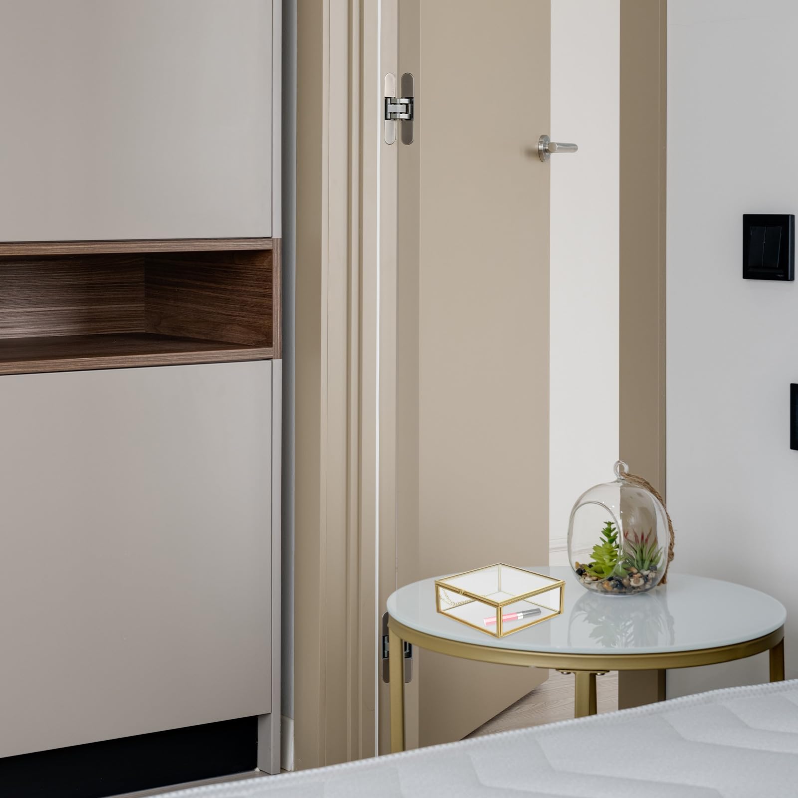 Boîte à Bijoux en Verre Couvercle Doré, Organisateur de Maison en Alliage, Capacité Suffisante pour Bagues et Ambre, Style Rétro Charmant pour Salon ou Chambre