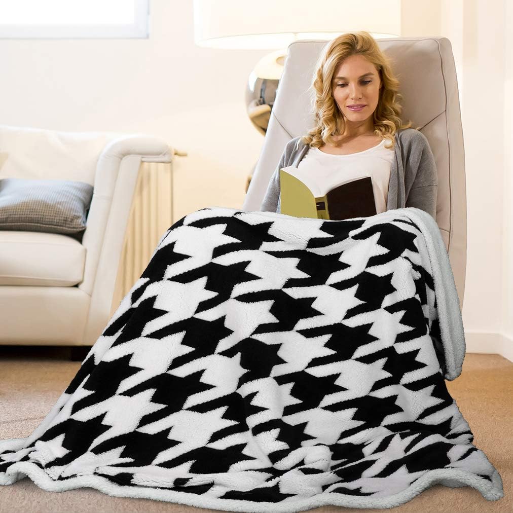 Sherpa Blanket Plush Throw Blankets Size 50" x 60" Fleece Reversible for Bed and Couch, Super Soft Comfy Warm Fuzzy TV Blanket Black Houndstooth Plover case