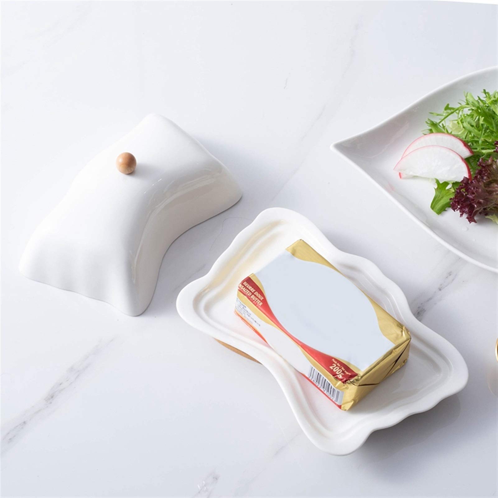 Butterteller für Arbeitsplatte Keramik Buttergericht mit Deckel - Holzboden Butter Keeper Küche Margarine Halter Käse Aufbewahrungstablett Butter Behälter (weiß) Butterbehälter, Butterspeicherung