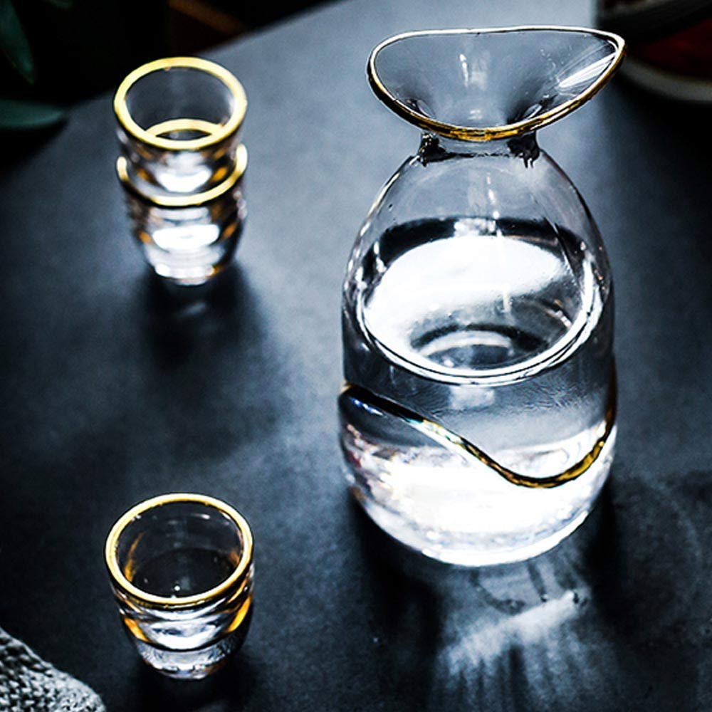 7-częściowy zestaw szklanych sake, zestaw kieliszków do wina w stylu japońskim, kubki rzemieślnicze ze złotą krawędzią, 1 butelka i 6 filiżanek, do zestawów zimnych/ciepłych/gorących sake/Shochu/zasta