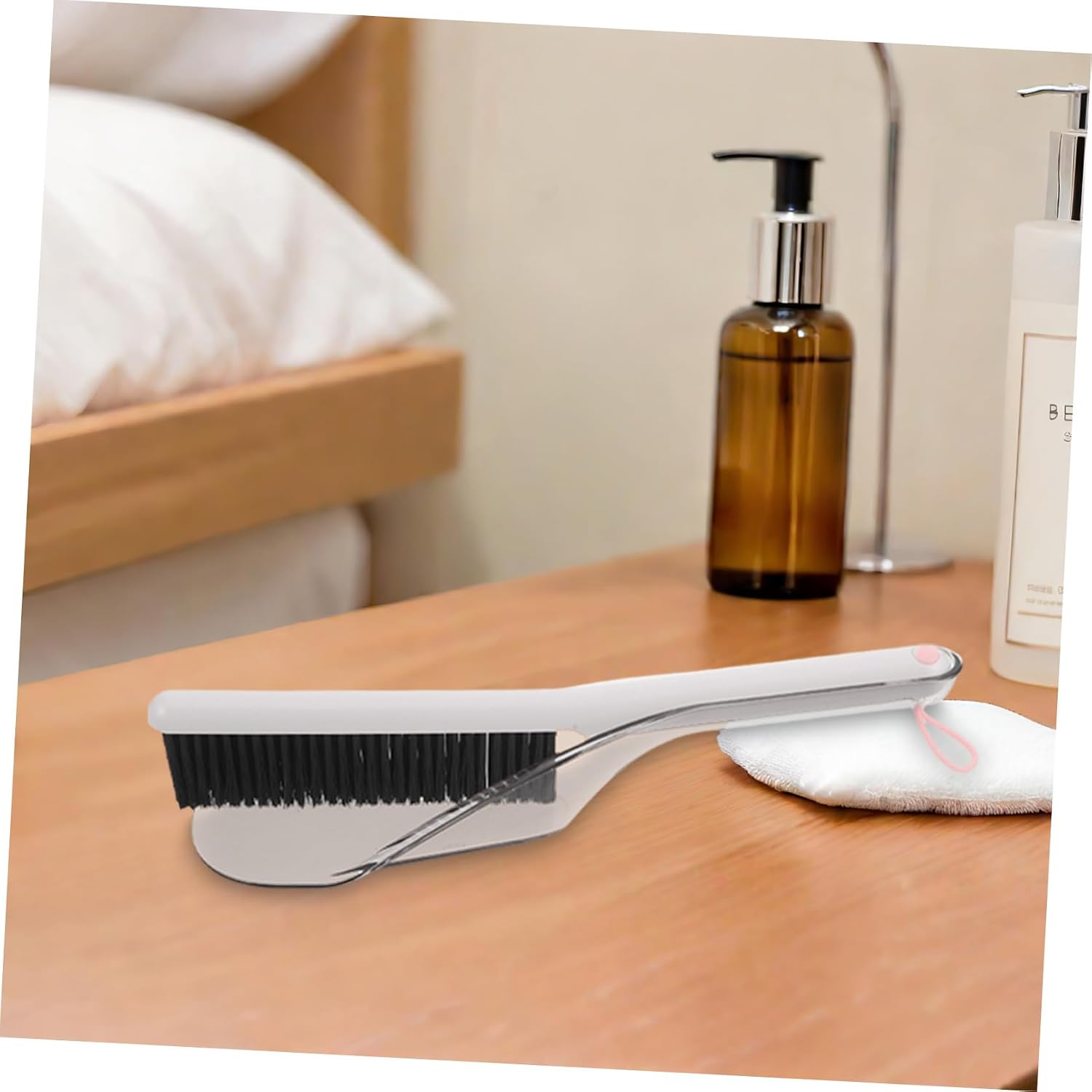 Bed Sweeping Brush PVC Material 2-in-1 and Mattress Lifter Tool Set for Dust and Hair Removal on with Integrated Sweeping Functionality Beds, Carpets, and Upholstery