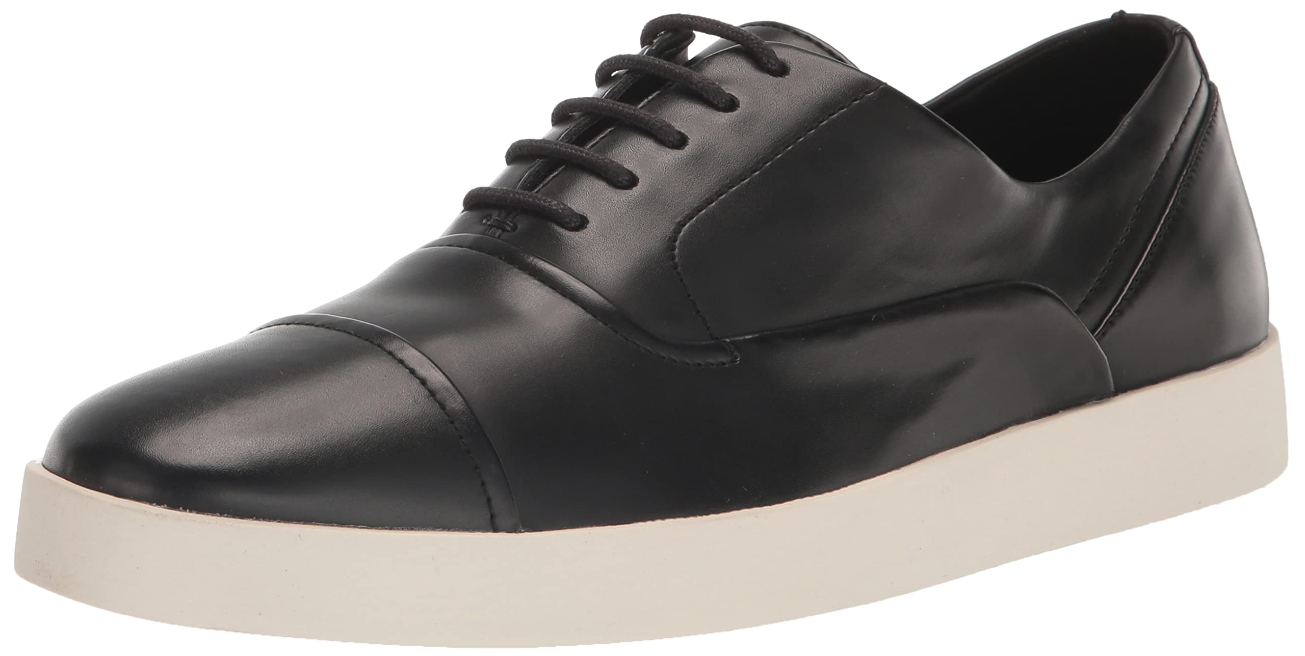 Calvin Kleinmen's Elijah Oxford