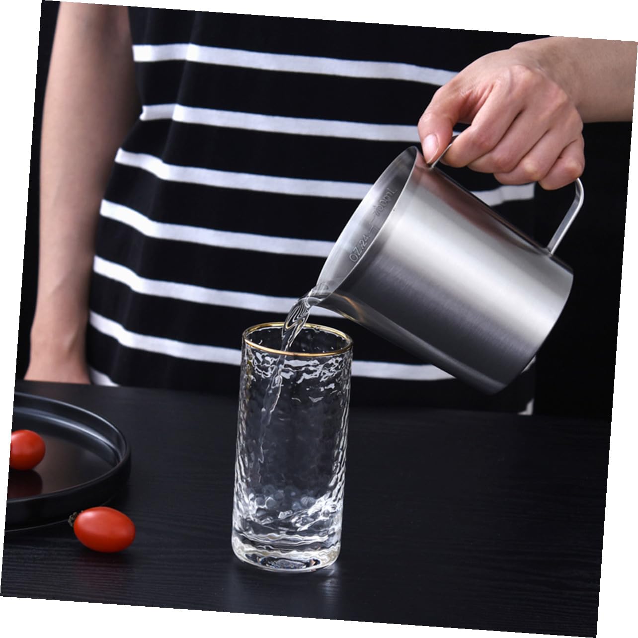 BESTYASH Misurino in Acciaio Inossidabile da 700ml Manico e Beccuccio, Facile da Pulire e Trasportare, Utensile da Cucina per Pasticceria e Uso Quotidiano