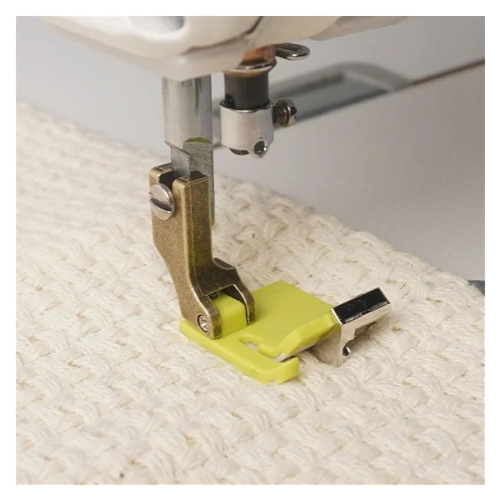 Accessoire de Machine à Coudre Pied-de-biche Multifonction réglable en Plastique T9