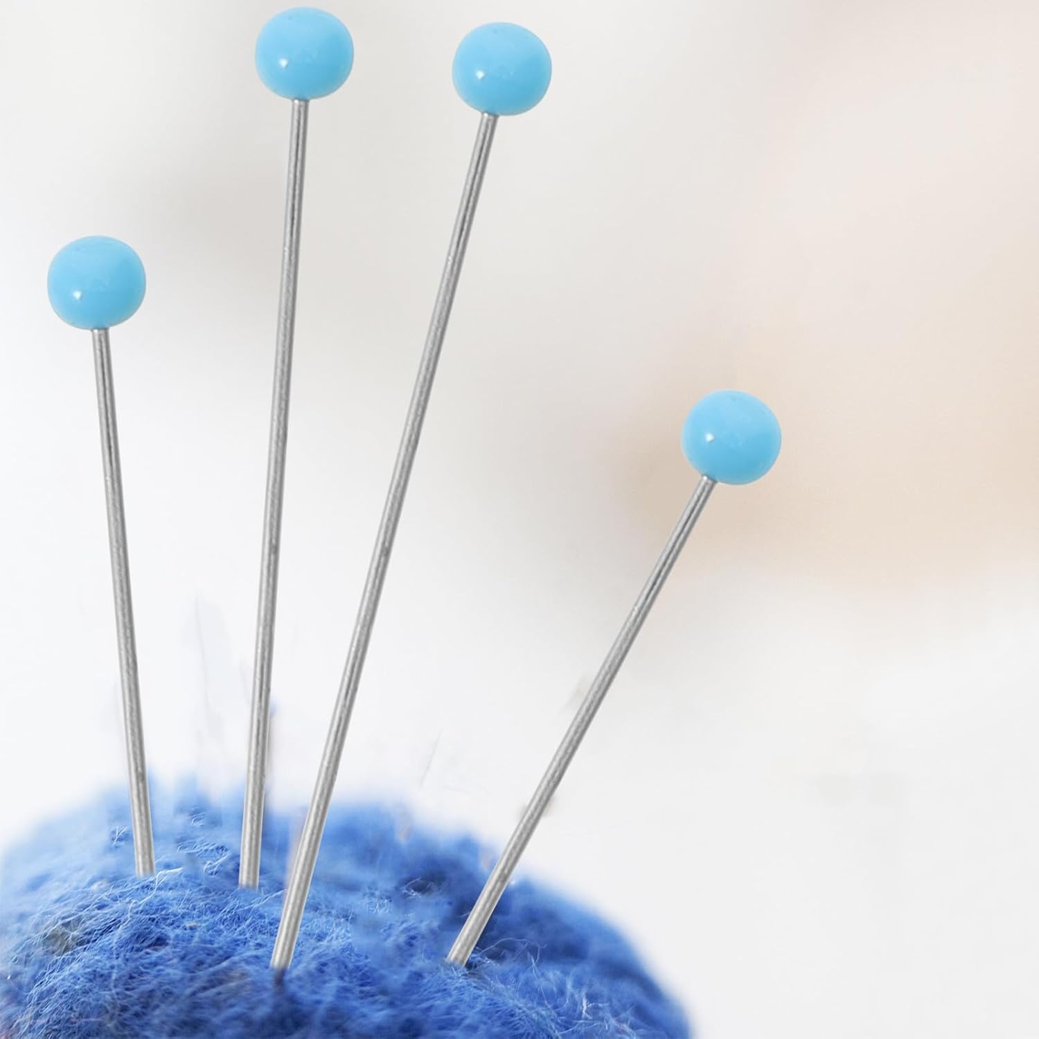 500pcs Glass Head Pins for Sewing with Stainless Steel Needle, Straight Quilting Pins Featuring Comfortable Grip and Precision Positioning, for DIY Crafts and Dressmaker Projects
