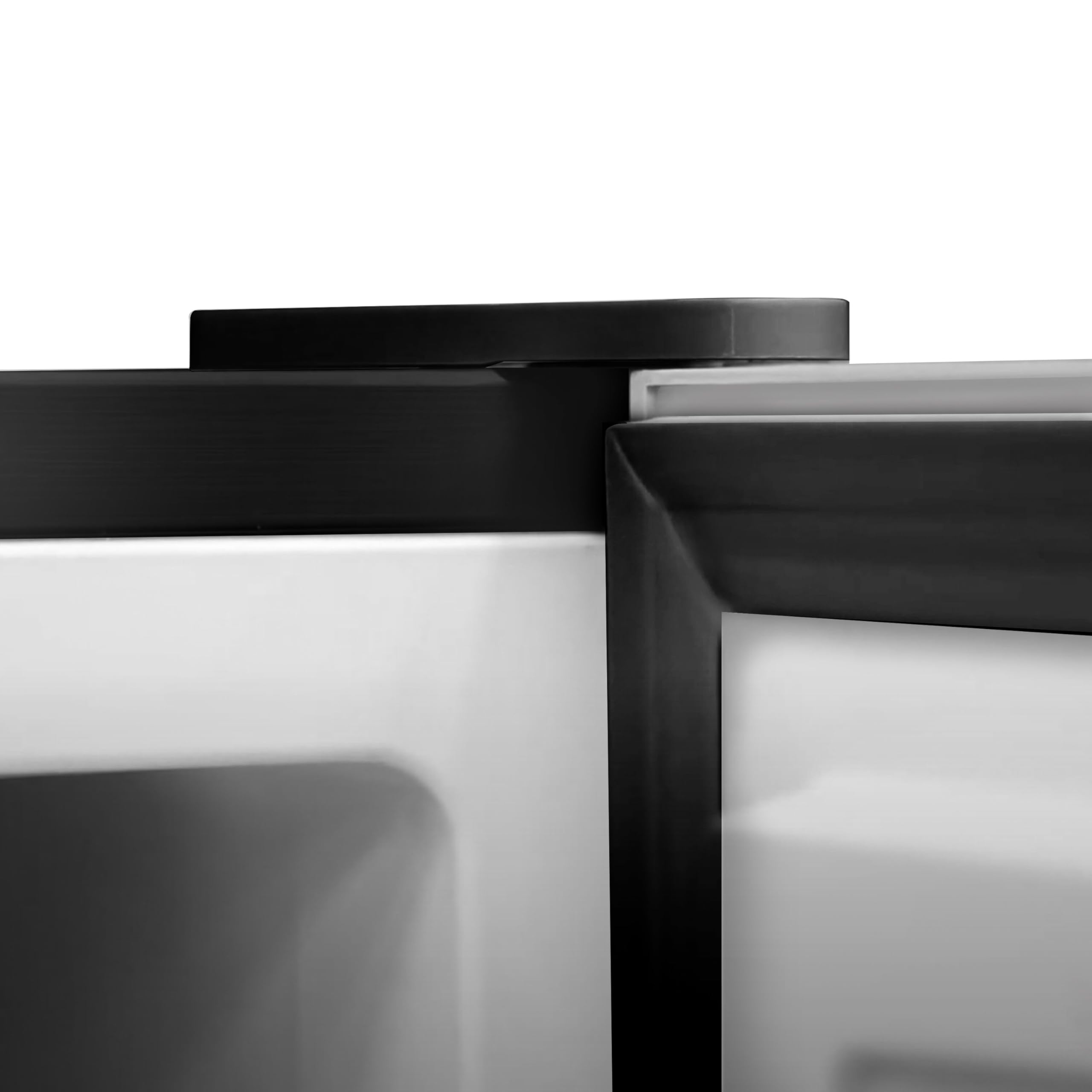 GGM Gastro Mini-Tiefkühlschrank ECO 32L | Ideal für den gewerblichen Einsatz, wechselbarer Türanschlag, einfache Innenreinigung, direkt einsatzbereit