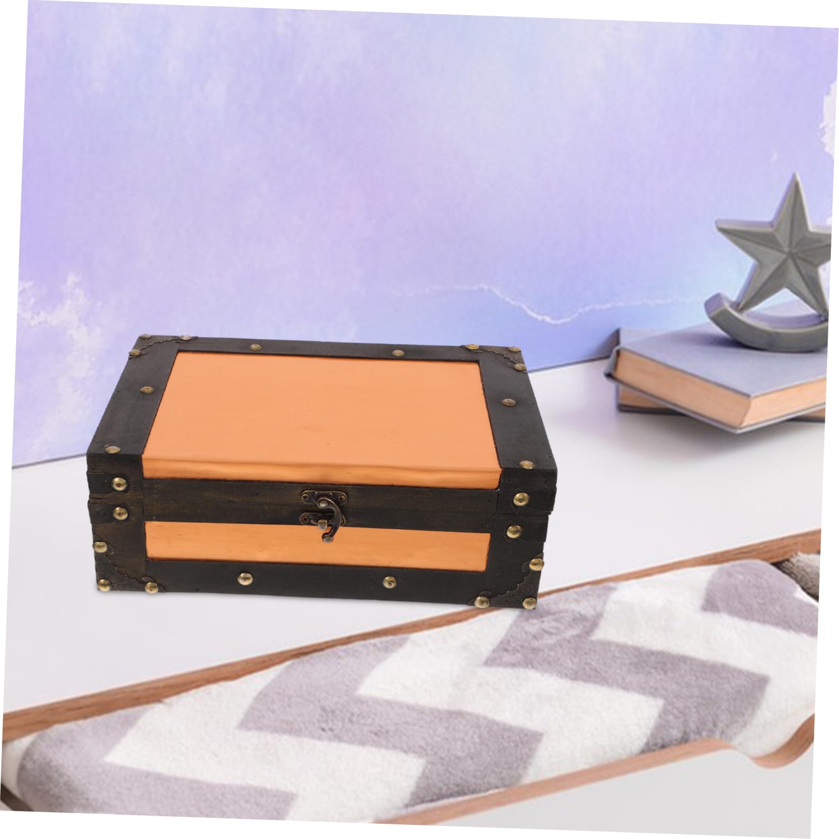 Dekorative Erinnerungsbox im Retro Stil für Karten