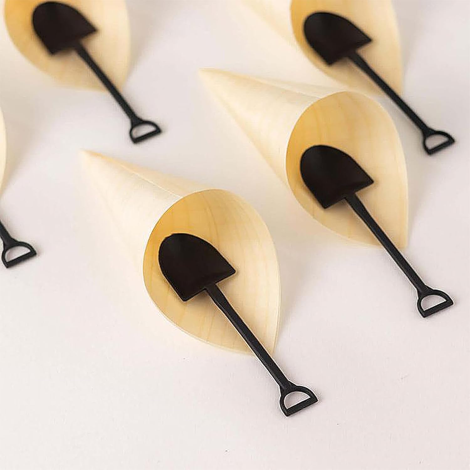 50pcs Mini Shovel Spoons for Desserts, Disposable Plastic Icecream Spoons Shovel Shape Cute Black Spoon for Family And Halloween Party