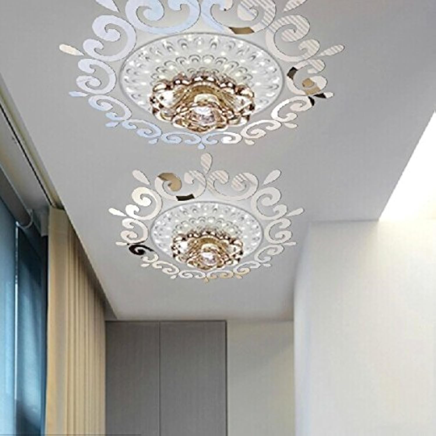 Naklejka ścienna z lustrem z górnym sufitem, górne oświetlenie żyrandol sufitowy wokół dekoracyjna naklejka na ramę lustra, 70 x 70 cm DIY lustrzana naklejka ścienna (srebrna)