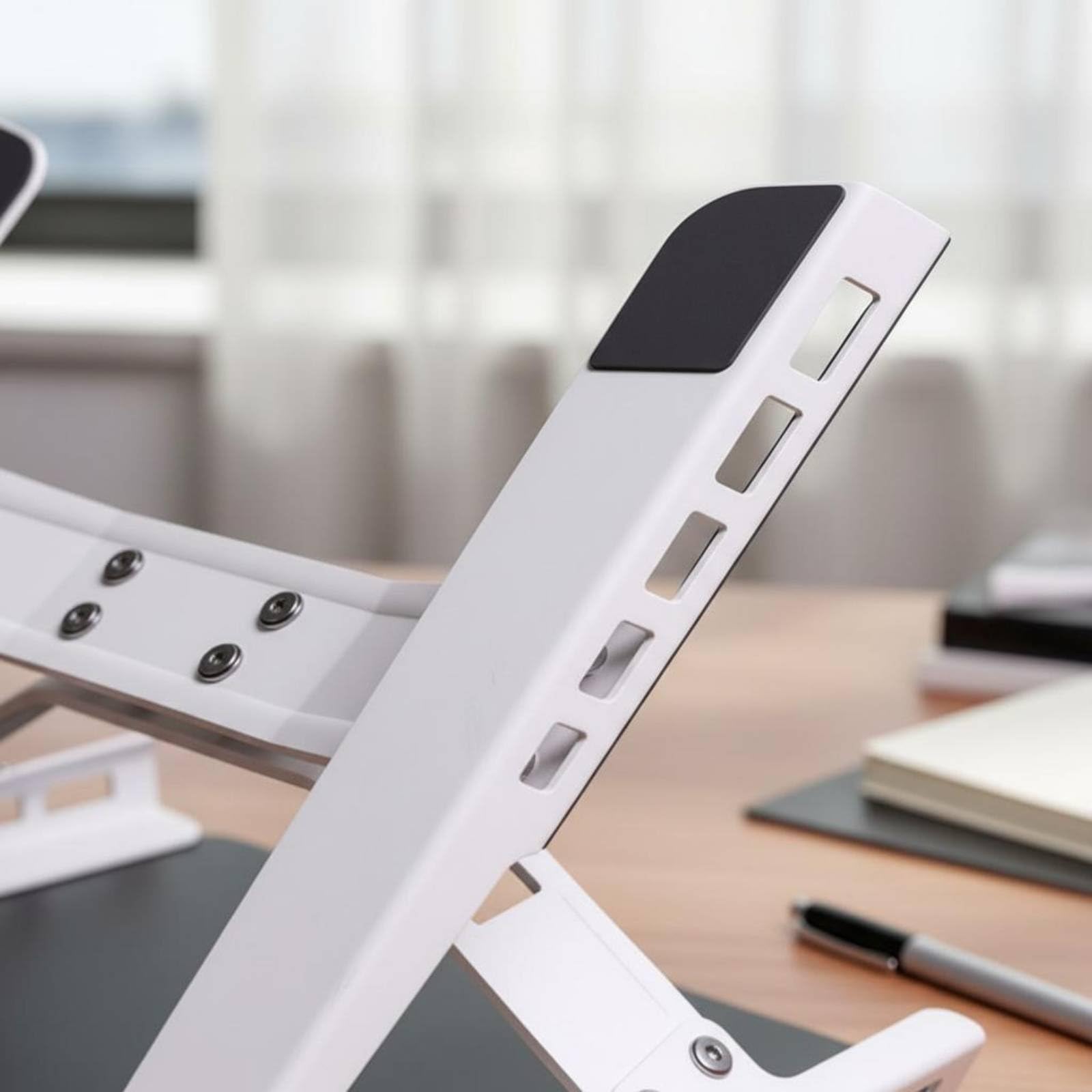 Qianly Supporto Laptop Regolabile Supporto Computer Portatile Rialzo Notebook Base Ventilata Riser Ergonomico con Passaggio in Acciaio al Carbonio Adatto a Postazione Editing, Nero