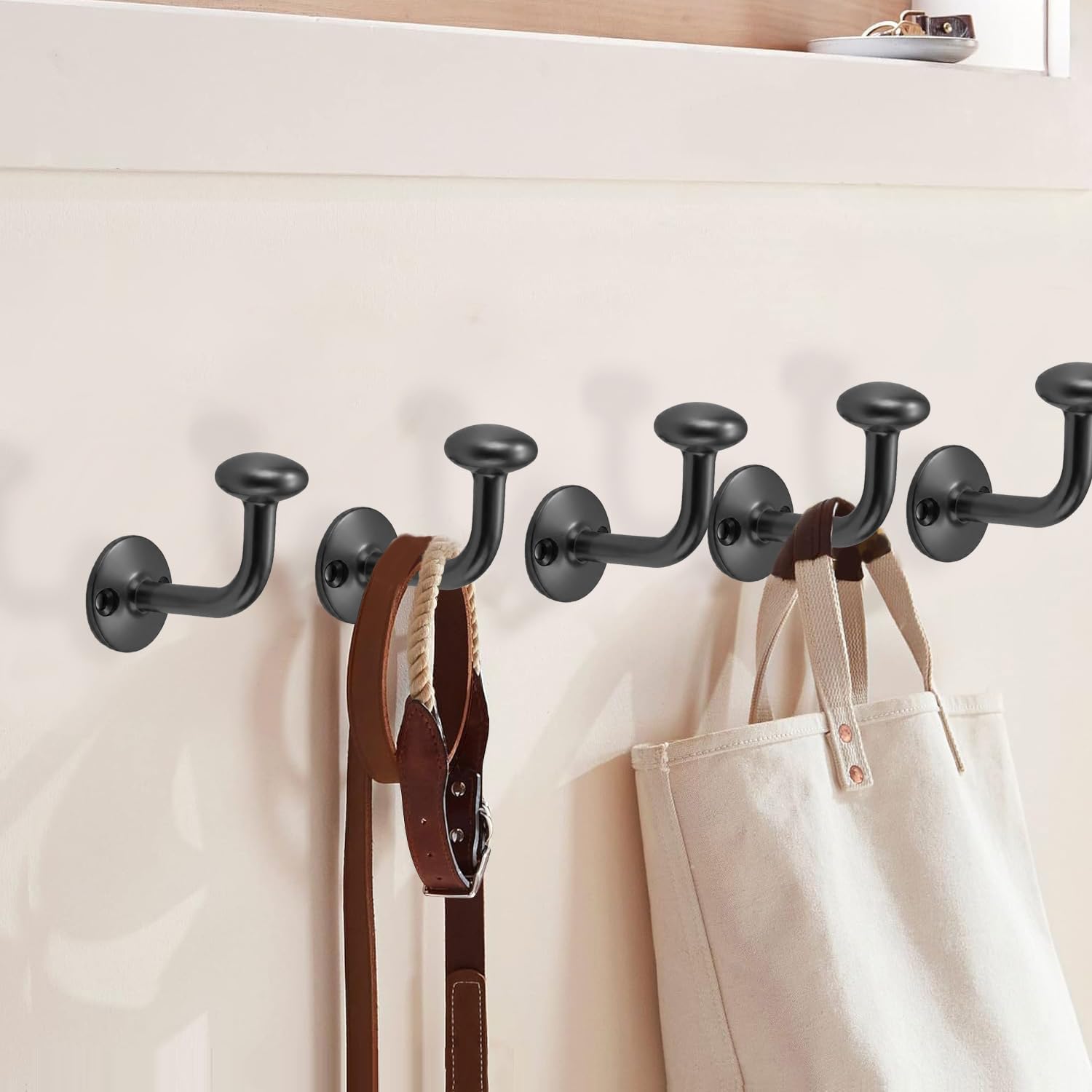 KHTUMEWARE-BATH Matte Black Coat/Robe Hooks 2-Pack in Matte Black — KHTUMEWARE