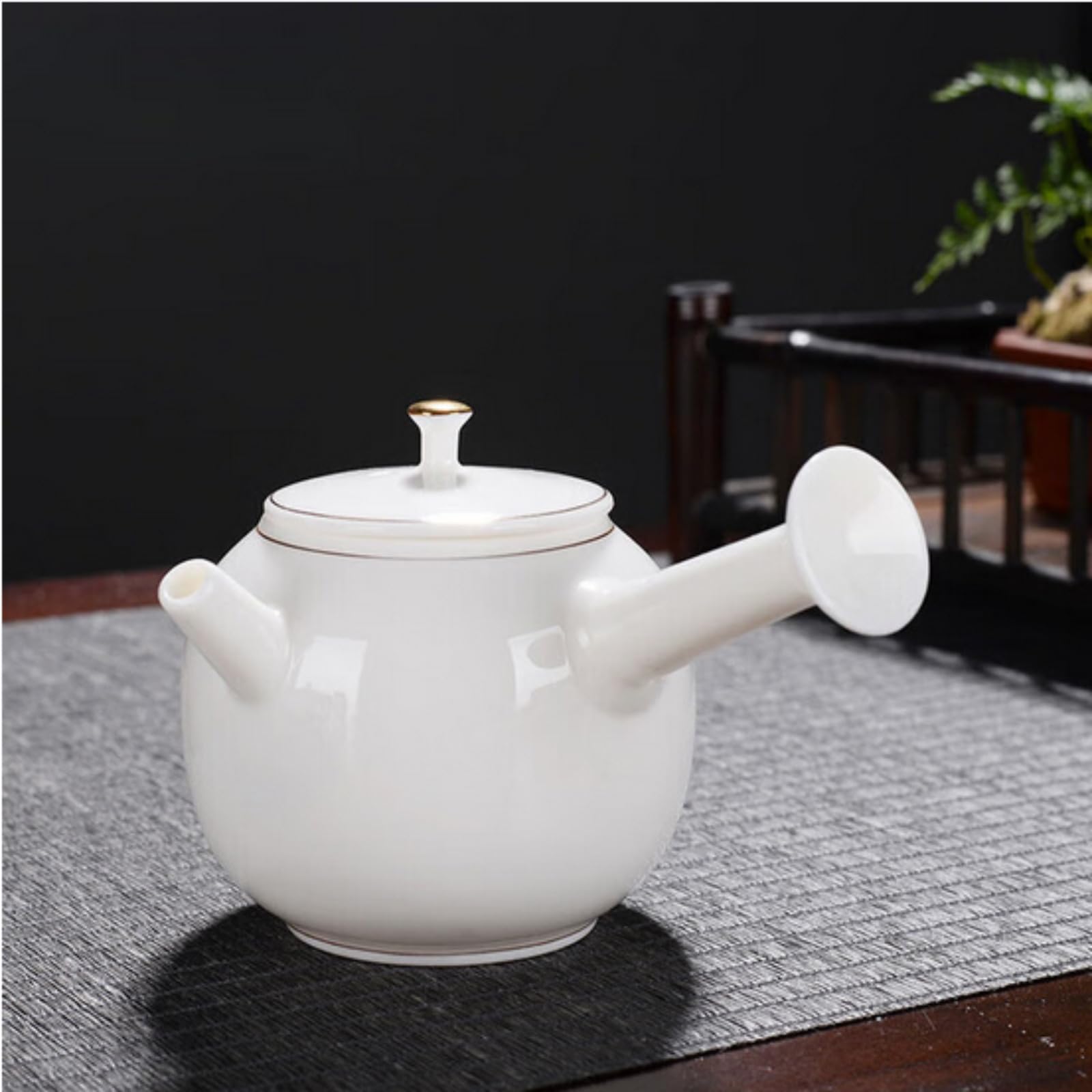 Théière Xishi en porcelaine blanche de 275ml idéale pour savourer le thé entre amis