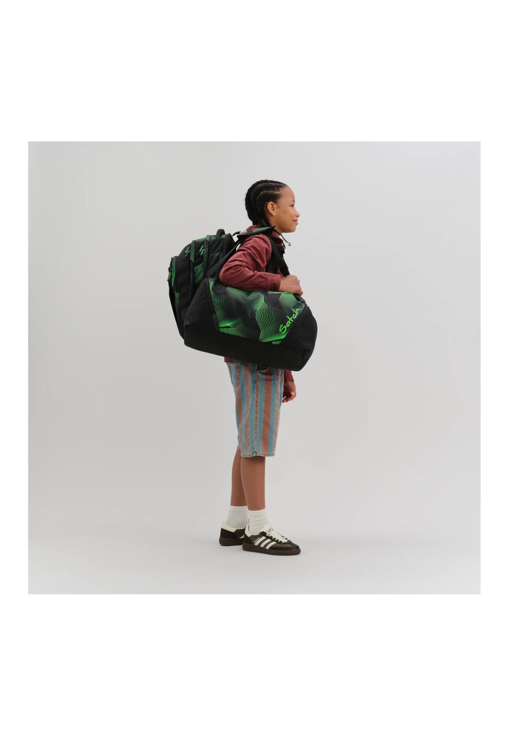 Satch match plus Schulrucksack, erweiterbar auf 35 Liter, ergonomisch, mit Fronttasche Seismic Green - Schwarz