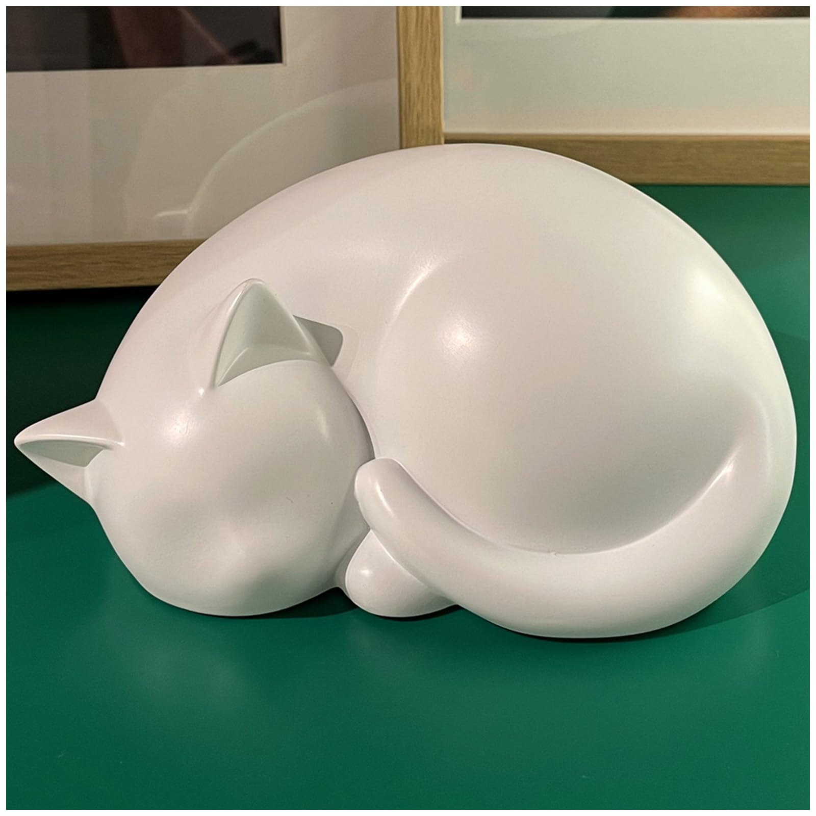 AHAILUOO Sleeping Cat Memorial Urn - memorials and funerary pet | Mubboo