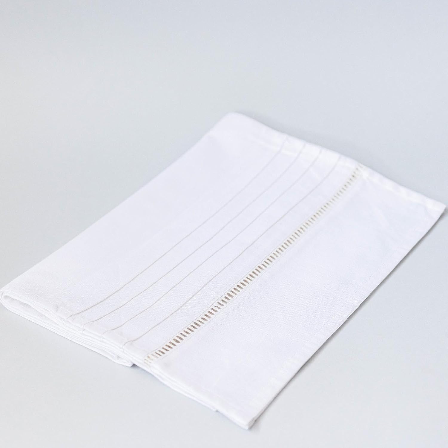 Set of 12 White Cotton Table Runner