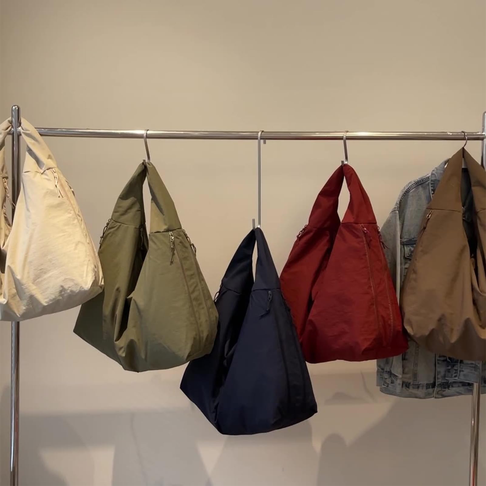 Genérico Bolso Luna Lush de Maison Ginza, bolso vintage, bolso de hombro grande de nailon for hombre y mujer, ideal for viajes, trabajo y negocios.
