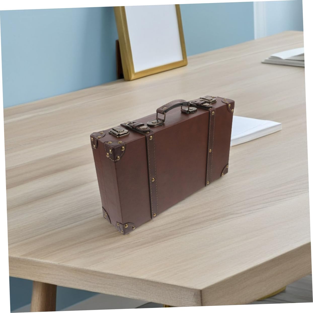 Vintage Decorative Suitcase Capacity Retro Trunk for Clothing Store Display Elegant Storage Box for Home and Travel Use