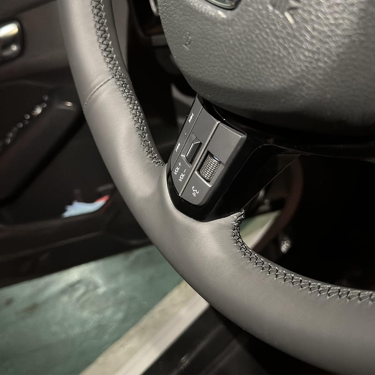 MEWANT Hand Stitch Grey Artificial Leather Steering Wheel Cover for Honda Civic 11 XI 2021-2022 DIY Auto Skin Protector