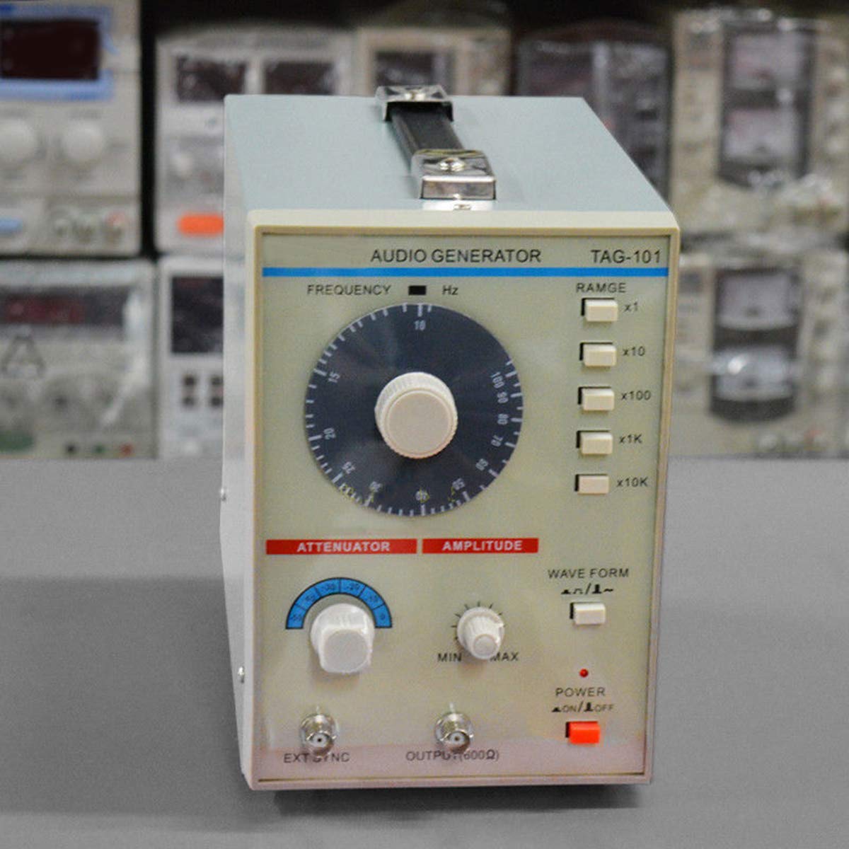 110V/220V Tag-101 Low Frequency Audio Signal Generator Source 10Hz-1Mhz 600,